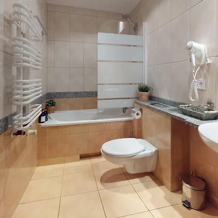 Aparthotel Szewska 72 Market Square Tectumapartments 4*